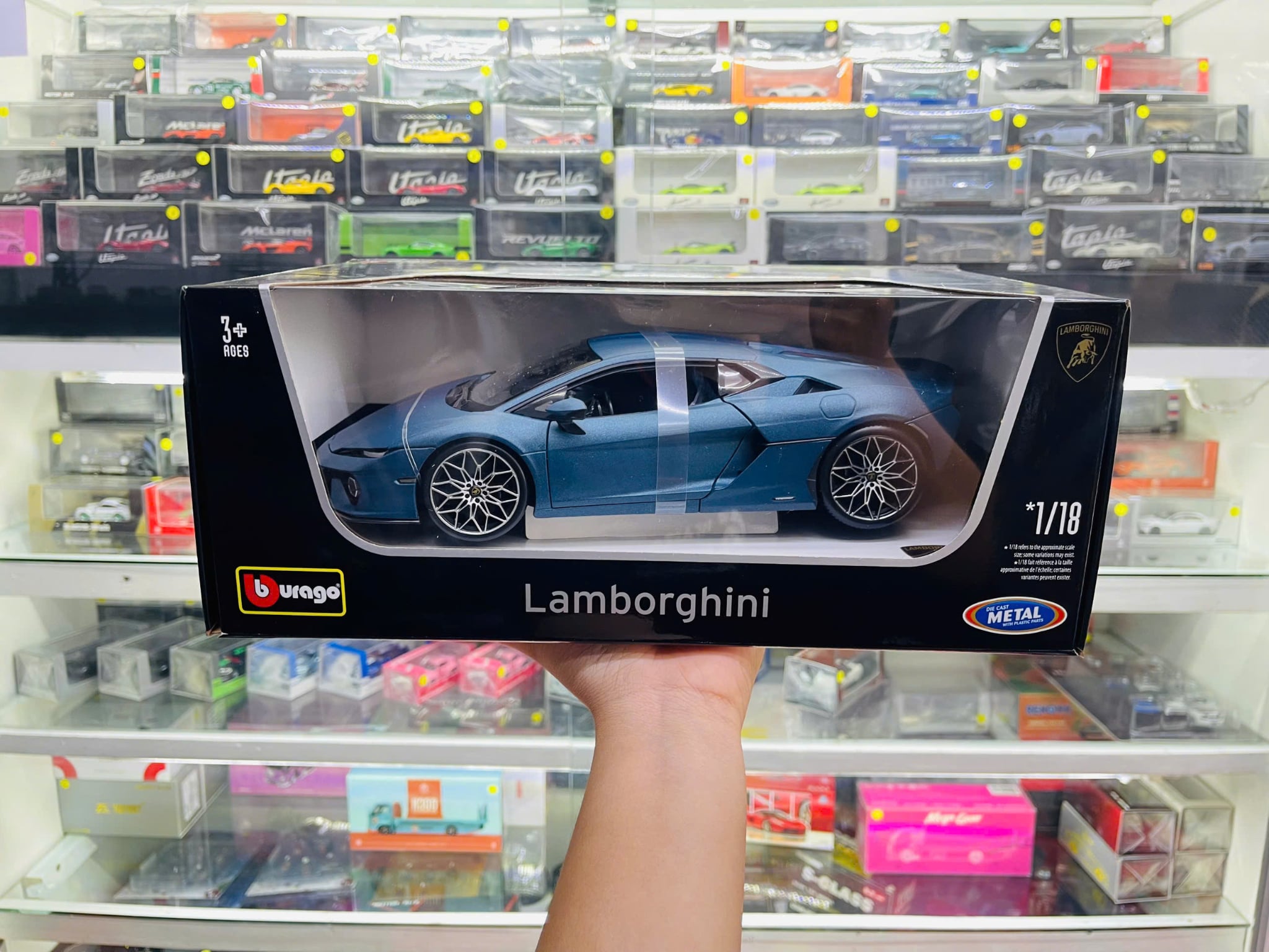  Mô hình xe Lamborghini Temerario 2024 tỉ lệ 1:18 Bburago 18-11052 