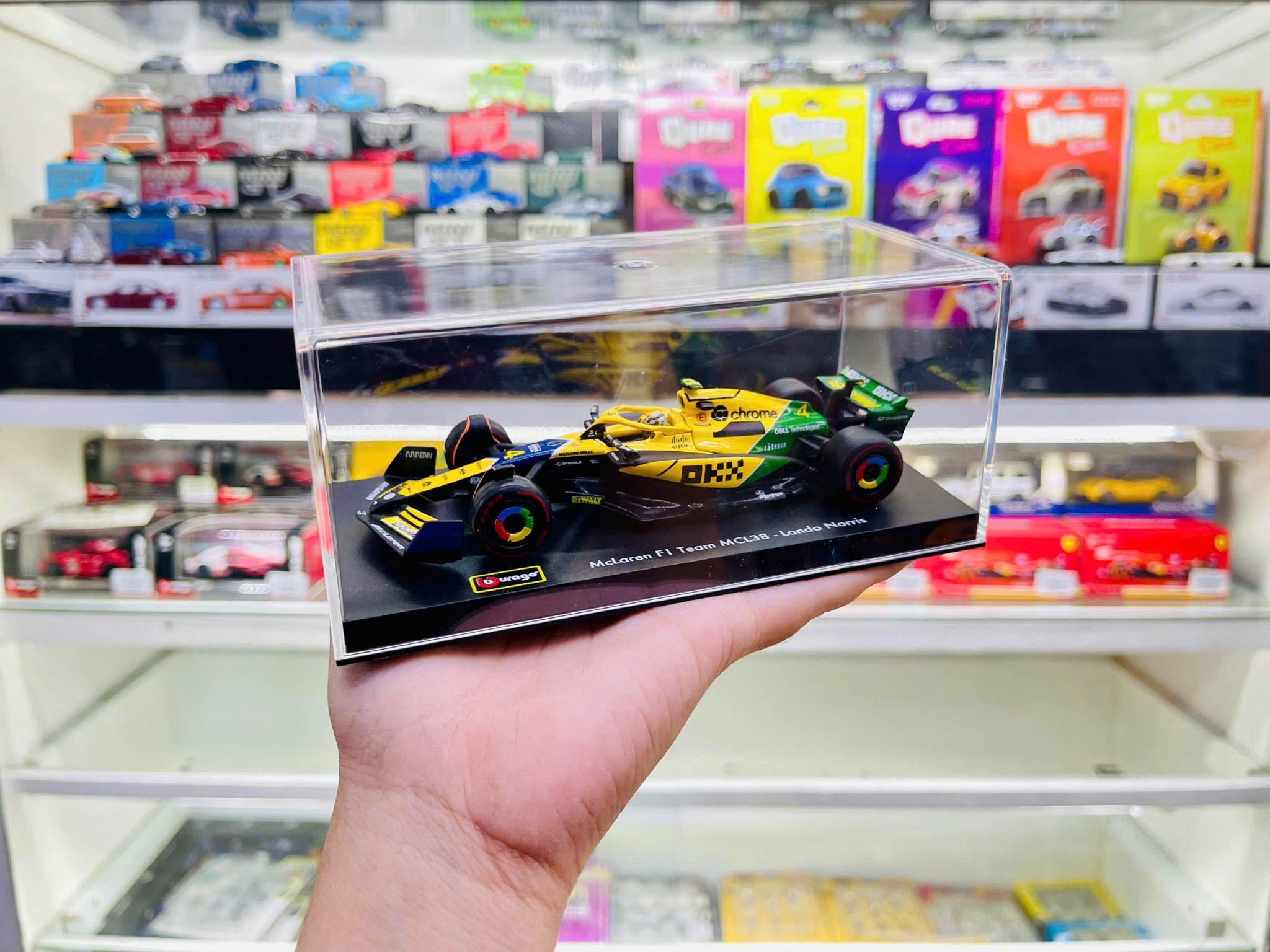  Mô hình xe F1 McLaren MCL38 Monaco Grand Prix 2024 hộp mica tỉ lệ 1:43 Bburago 18-38215 