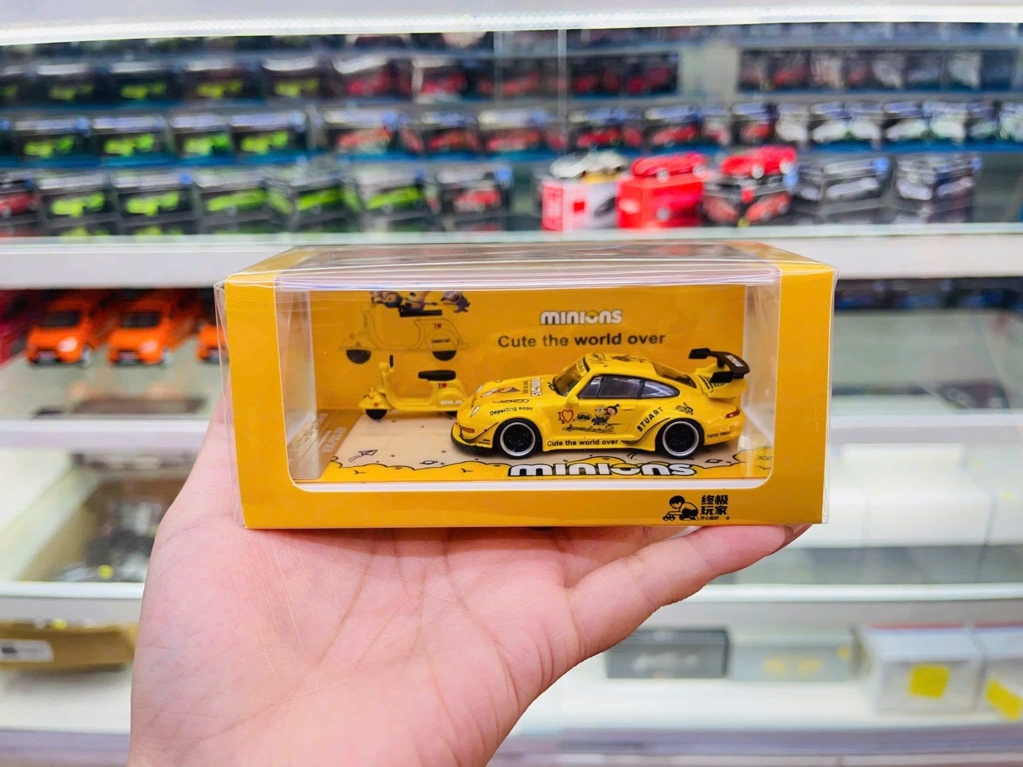  Mô hình xe Porsche 911 RWB Rauh Welt 993 & 964 Minion livery tỉ lệ 1:64 ZJWJ Model OT64786 
