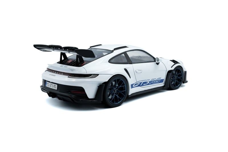  Mô hình xe ô tô Porsche 911 GT3 RS white with blue stripes – 2024 tỉ lệ 1:18 Solido model S1812102 