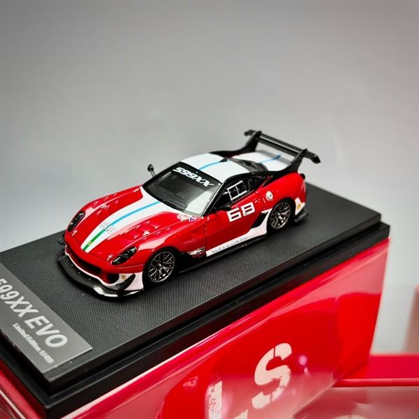  Mô hình xe ô tô Ferrari 599XX EVO Automotive limited 499pcs tỉ lệ 1:64 LS MODEL OT64624 