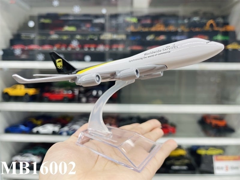  Mô hình máy báy 16cm trưng bày tại cửa hàng MBTB1600 