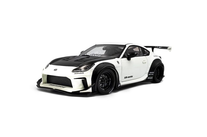  Mô hình xe ô tô Toyota GR86 LBWK Liberty Walk Body Kit white pearl tỉ lệ 1:18 Solido model S1813602 