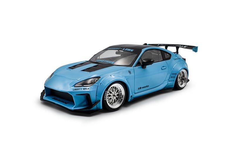  Mô hình xe ô tô Toyota GR86 LBWK Liberty Walk Body Kit baby blue tỉ lệ 1:18 Solido model S1813601 