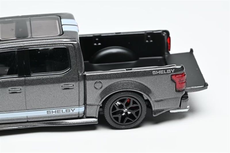  Mô hình xe Ford F150 Super Snake tỉ lệ 1:64 Funny Model OT64741 