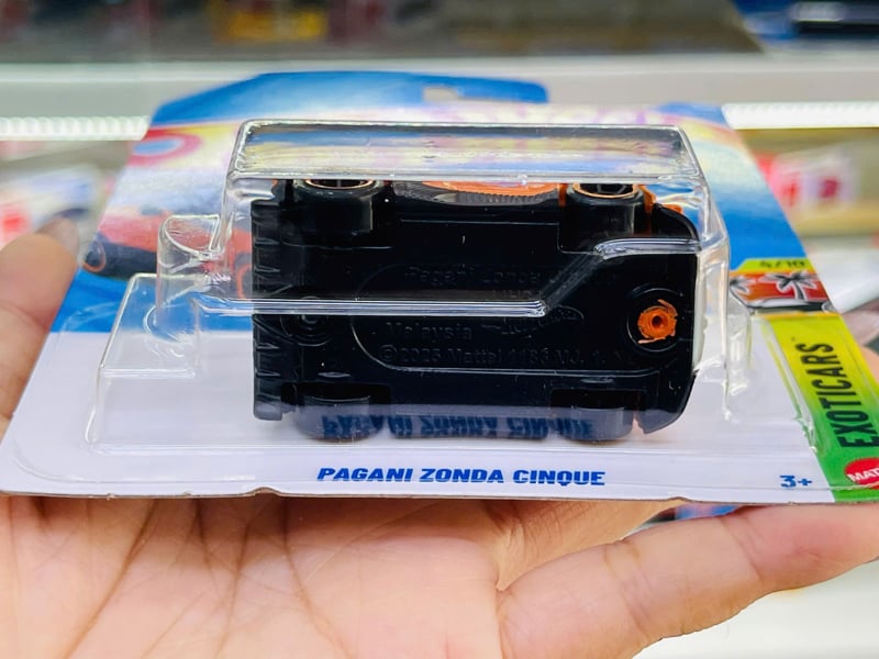  Mô hình xe Pagani Zonda Cinque orange (xe hoạt hình) Hot Wheels kim loại có bản quyền chính hãng tỉ lệ 1:64 C4982-ML 