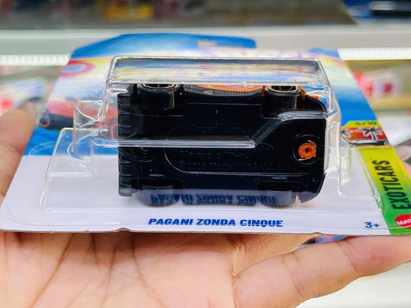  Mô hình xe Pagani Zonda Cinque orange (xe hoạt hình) Hot Wheels kim loại có bản quyền chính hãng tỉ lệ 1:64 C4982-ML 