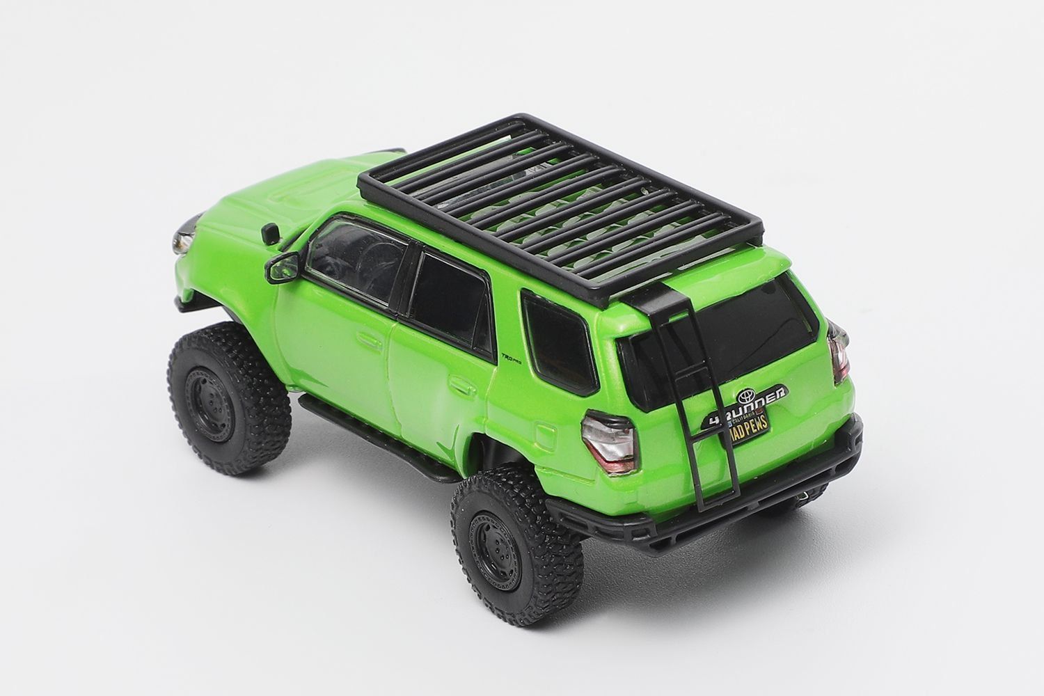  Mô hình xe bán tải Toyota 4 Runner Heavy Dutty Modified Version with part tỉ lệ 1:64 GCD model KS-051 