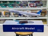  Mô hình máy bay United Boeing B777 có bánh xe kích thước 47cm no led MB47111 