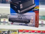  Mô hình xe 83 Chevy Silverado Black Hotwheels kim loại có bản quyền chính hãng tỉ lệ 1:64 C4982-CV 
