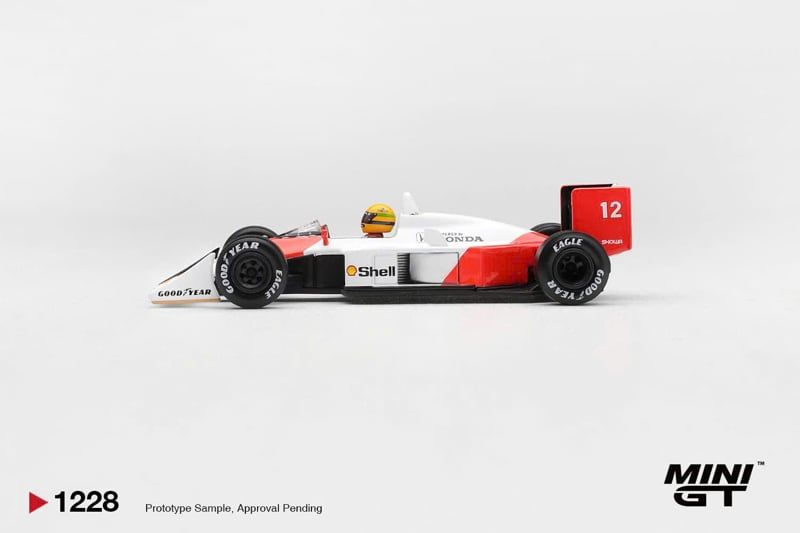  Mô hình xe McLaren MP4/4 #12 Ayrton Senna 1988 Canadian Grand Prix Winner tỉ lệ 1:64 MiniGT MGT01228 