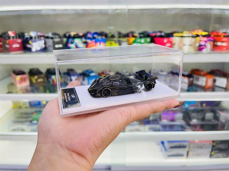  Mô hình xe Devel Sixteen’s V16 (Demon 16) nắp động cơ mở được tỉ lệ 1:64 LMF OT64273 