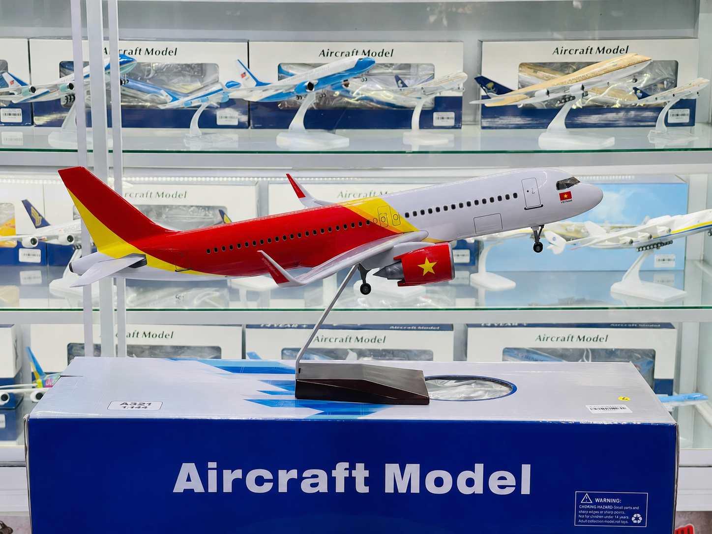  Mô hình máy bay VJ Air Airbus A320 47cm 1:130 No LED 47cm MB47088 