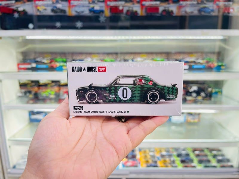  Mô hình xe Nissan Skyline 2000GT-R (KPGC10) Cortez V1 tỉ lệ 1:64 Kaido House x MiniGT KHMG249 