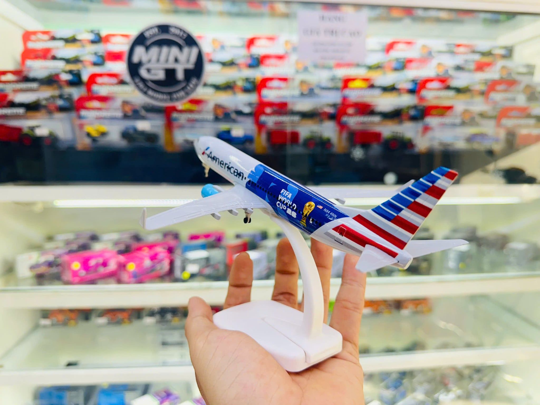  Mô hình máy bay USMCA World Cup dòng B737 20cm có bánh xe MB20166 