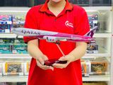  Mô hình máy bay Qatar FiFa World cup 2022 Boeing B777 có bánh xe kích thước 47cm no led MB47109 