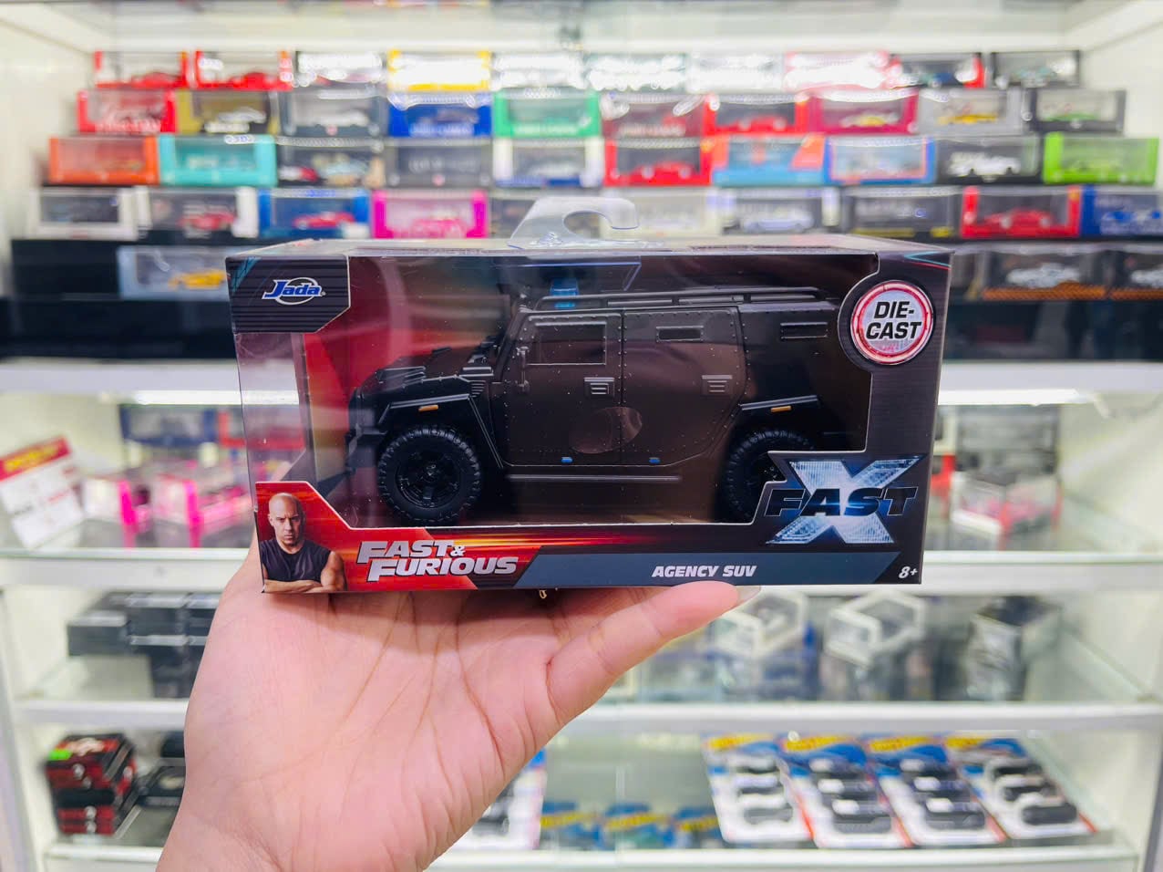  Mô hình xe Agency SUV Matt Black 