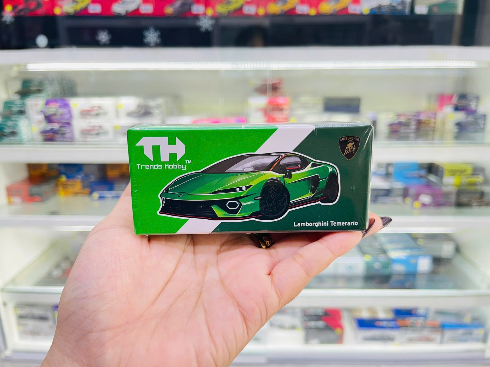  Mô hình xe Lamborghini Temerario - Green tỉ lệ 1:64 Trends Hobby 241082B 