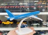 Mô hình máy bay VN Airlines Boeing B777 300ER 20cm MB20011 