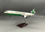  Mô hình máy bay Eva Air McDonnell MD-11 có bánh xe kích thước 47cm no led MB47120 