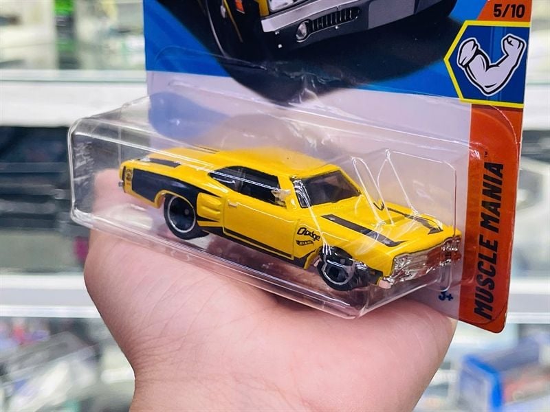  Mô hình xe Dodge Coronet Superbee '69 yellow Hotwheels kim loại có bản quyền chính hãng tỉ lệ 1:64 C4982-DO 
