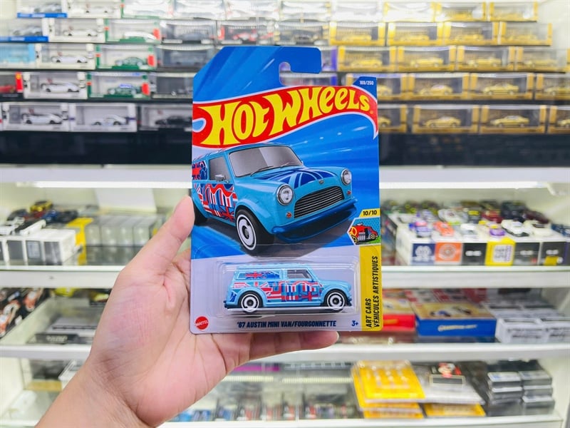  Mô hình xe tải Austin mini van/ Fourgonnette '67 Hotwheels kim loại có bản quyền chính hãng tỉ lệ 1:64 C4982-AU 