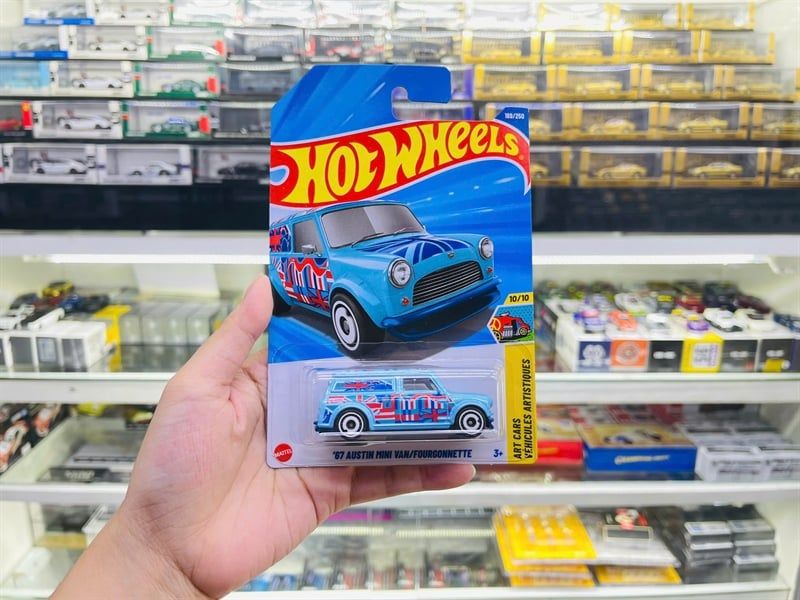  Mô hình xe tải Austin mini van/ Fourgonnette '67 Hotwheels kim loại có bản quyền chính hãng tỉ lệ 1:64 C4982-AU 
