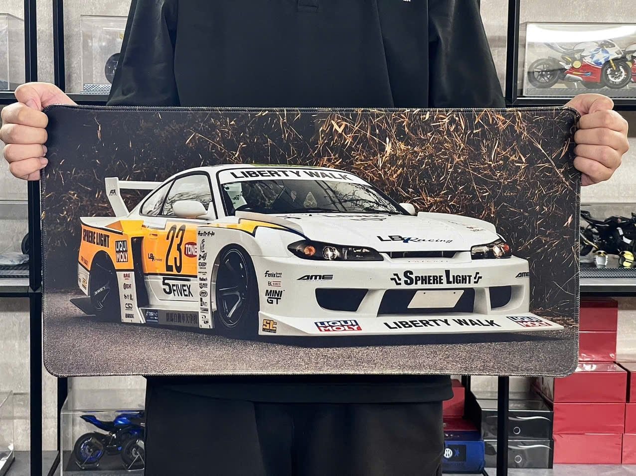  Phụ kiện Thảm lót chống trượt chủ đề siêu xe Nissan kích thước 30x60cm Autono1 PT124A 