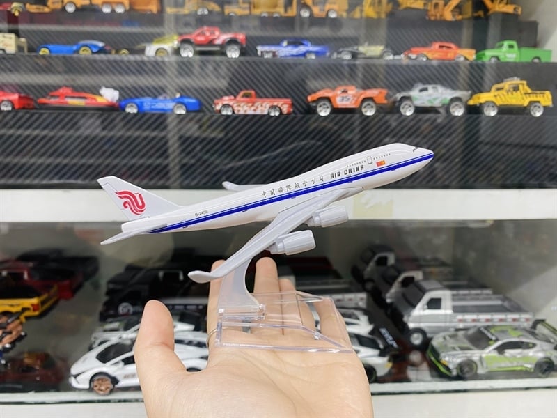  Mô hình máy báy 16cm trưng bày tại cửa hàng MBTB1600 