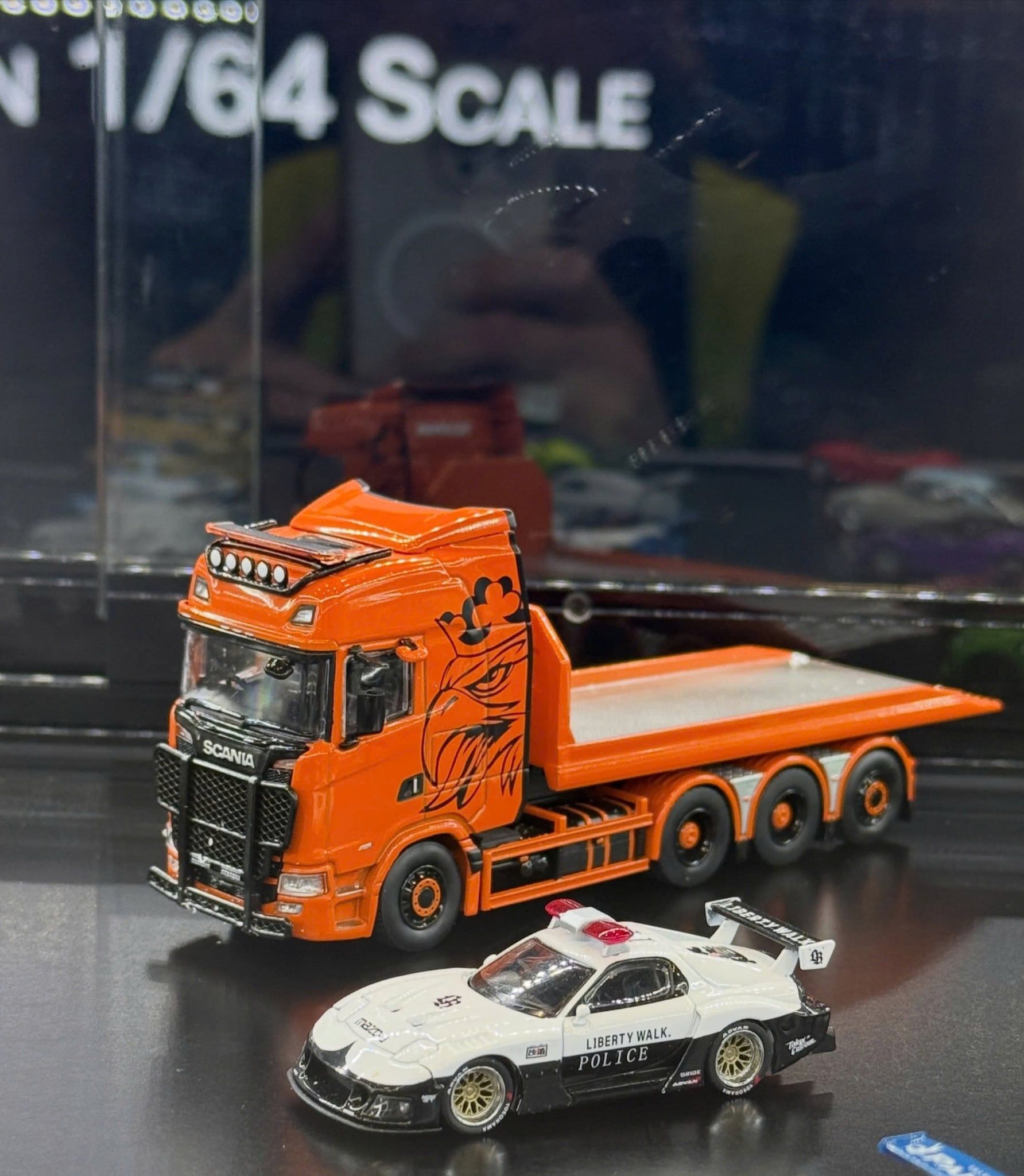  Mô hình xe Scania 770S B8x4NA Hooklift Flatbed Orange tỉ lệ 1:64 MiniGT MGT01392 