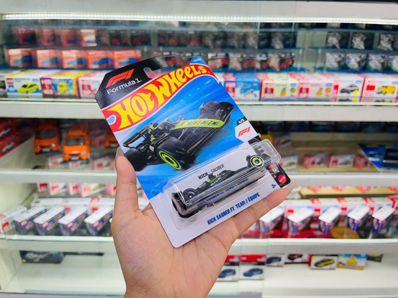  Mô hình xe F1 Formula Kick Sauber Team ÉQUIPE Hot Wheels kim loại có bản quyền chính hãng tỉ lệ 1:64 C4982-F1 