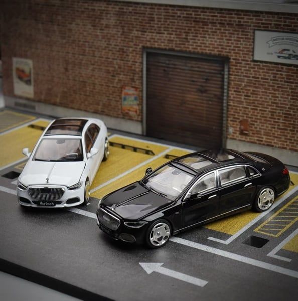  Mô hình xe Maybach S680 luxury white tỉ lệ 1:64 DEcode DE6447002 