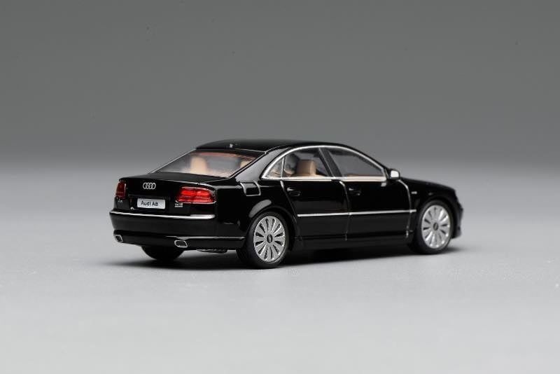 Mô hình xe Audi S8 (D3) 2008 Metallic Black Diecast Model tỉ lệ 1:64 MOTORHELIX M68201 