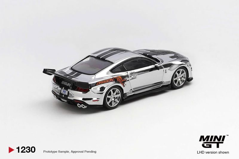  Mô hình xe Shelby GT500 Dragon Snake Concept Chrome Silver bản card tỉ lệ 1:64 MiniGT MGT01230 