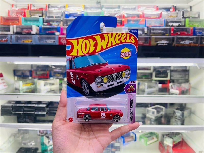  Mô hình xe Alfa Romeo Giulia Ti super White Hotwheels kim loại có bản quyền chính hãng tỉ lệ 1:64 C4982-AF 