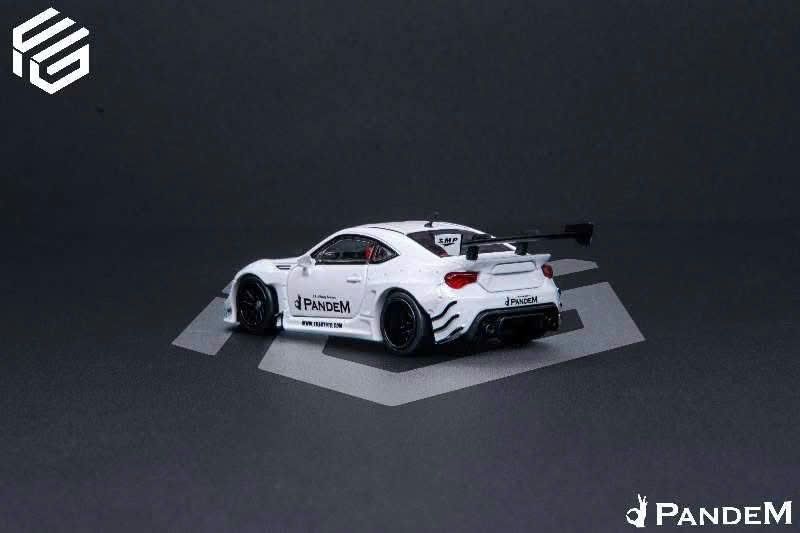 Mô hình xe Subaru BRZ Rocket Pandem tỉ lệ 1:64 Fully Open OT64772 