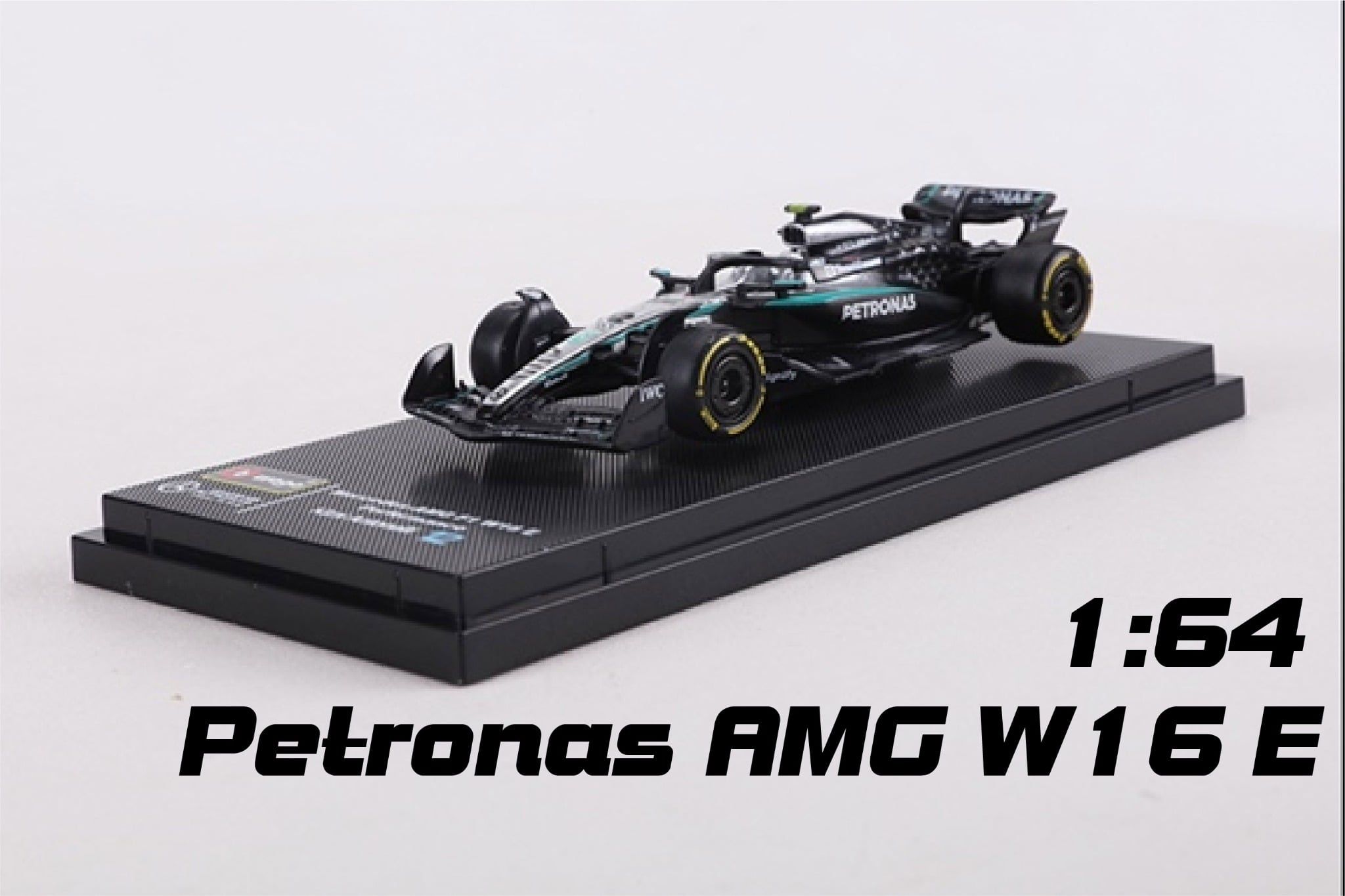  Mô hình xe đua F1 Formula 1 Mercedes Benz Petronas AMG W16 E hộp mica tỉ lệ 1:64 Bburago OT64806 