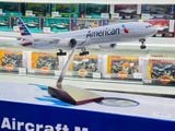  Mô hình máy bay American Boeing B777 có bánh xe kích thước 47cm no led MB47112 