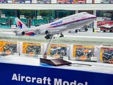  Mô hình máy bay Qatar FiFa World cup 2022 Boeing B777 có bánh xe kích thước 47cm no led MB47108 