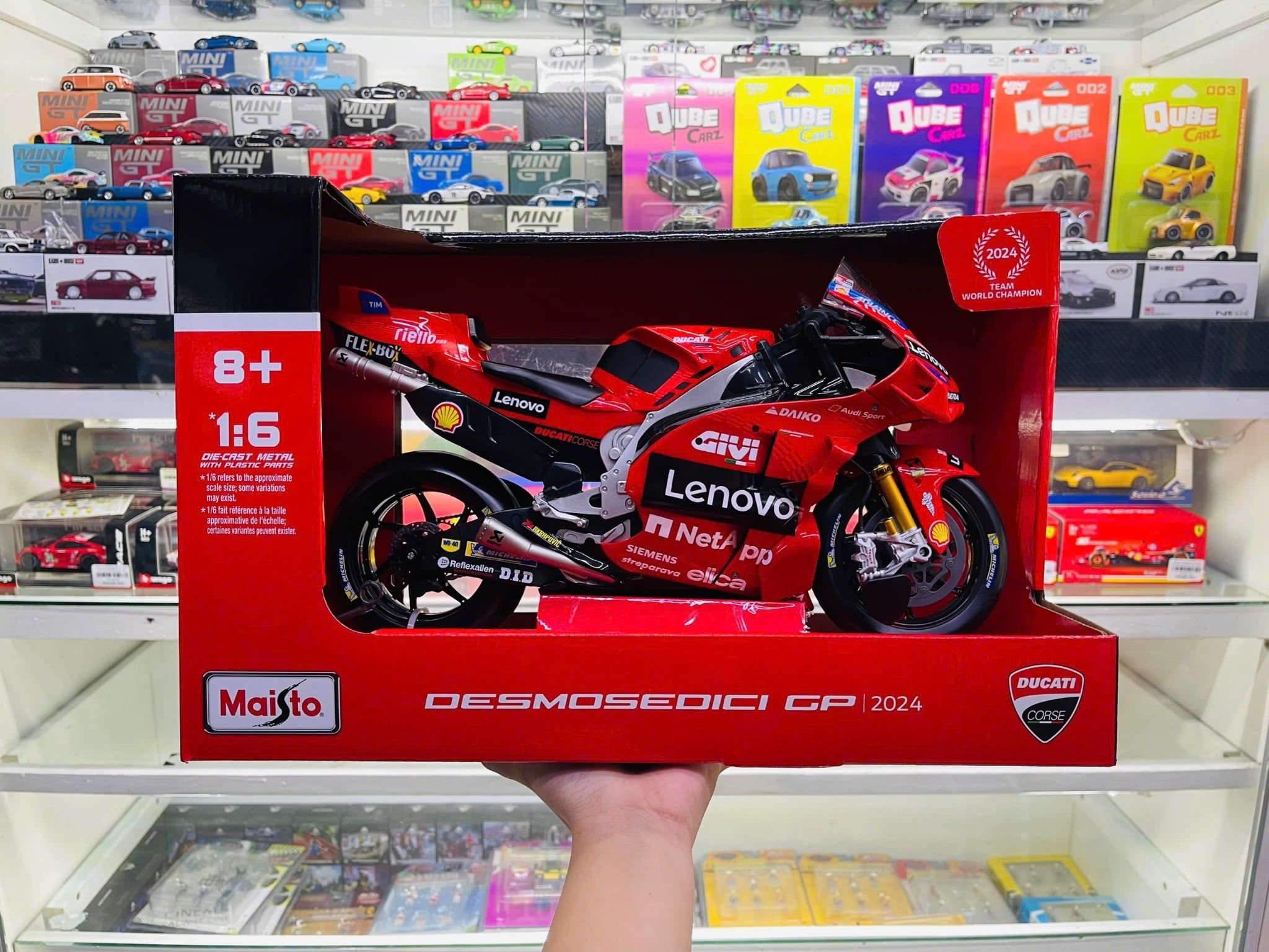  Mô hình xe mô tô đua Ducati Desmosedici GP 2024 Lenovo tỉ lệ 1:6 Maisto 32229 32245 