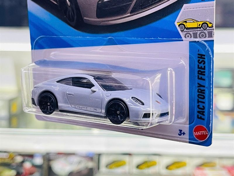  Mô hình xe Porsche 911 Carrera T Hotwheels kim loại có bản quyền chính hãng tỉ lệ 1:64 C4982-PO 