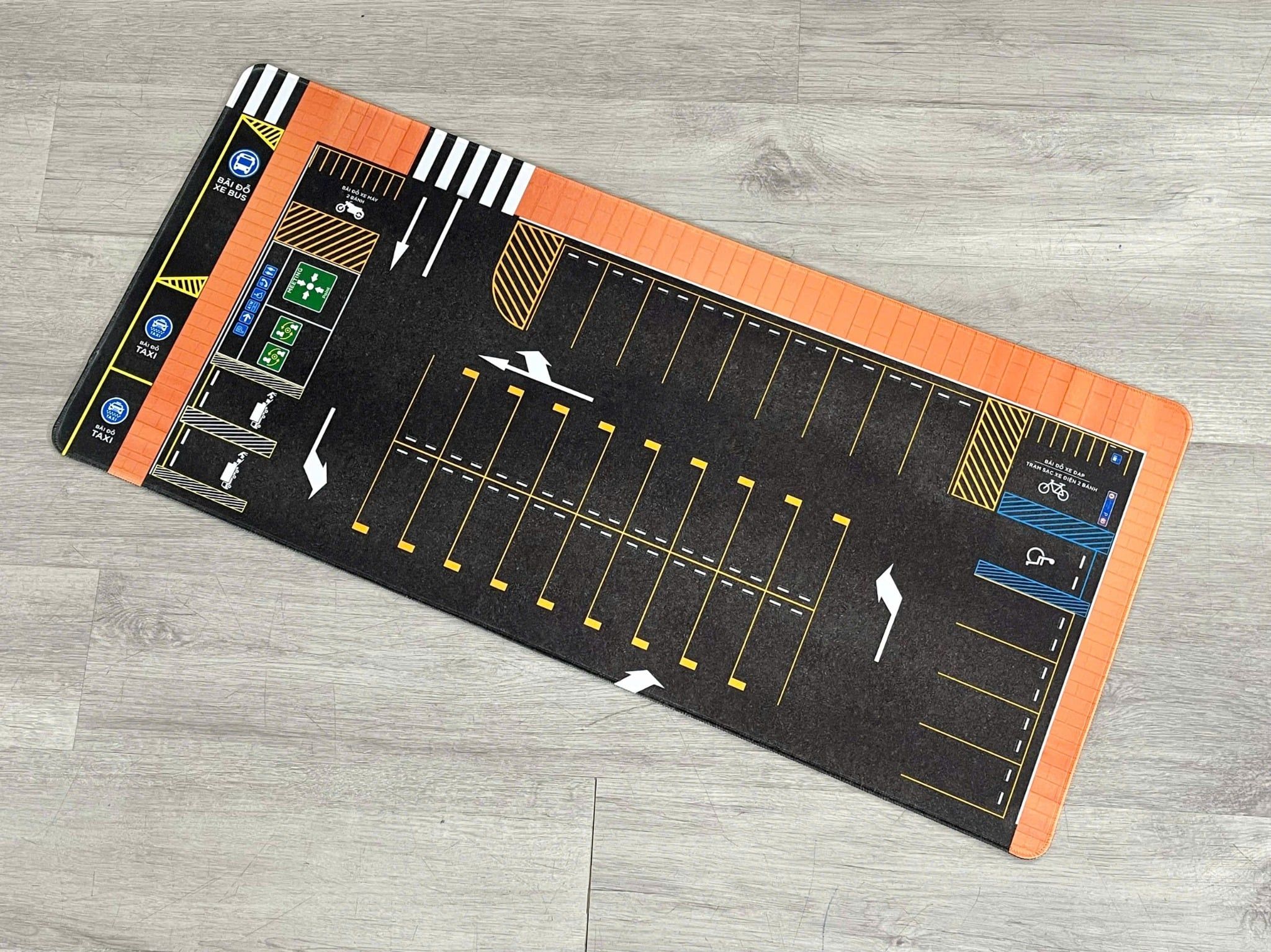  Phụ kiện thảm sa bàn chống trượt mô phỏng diorama bãi đỗ xe có nền gạch kích thước 90x40 cho mô hình xe 1:64 Autono1 PT026 