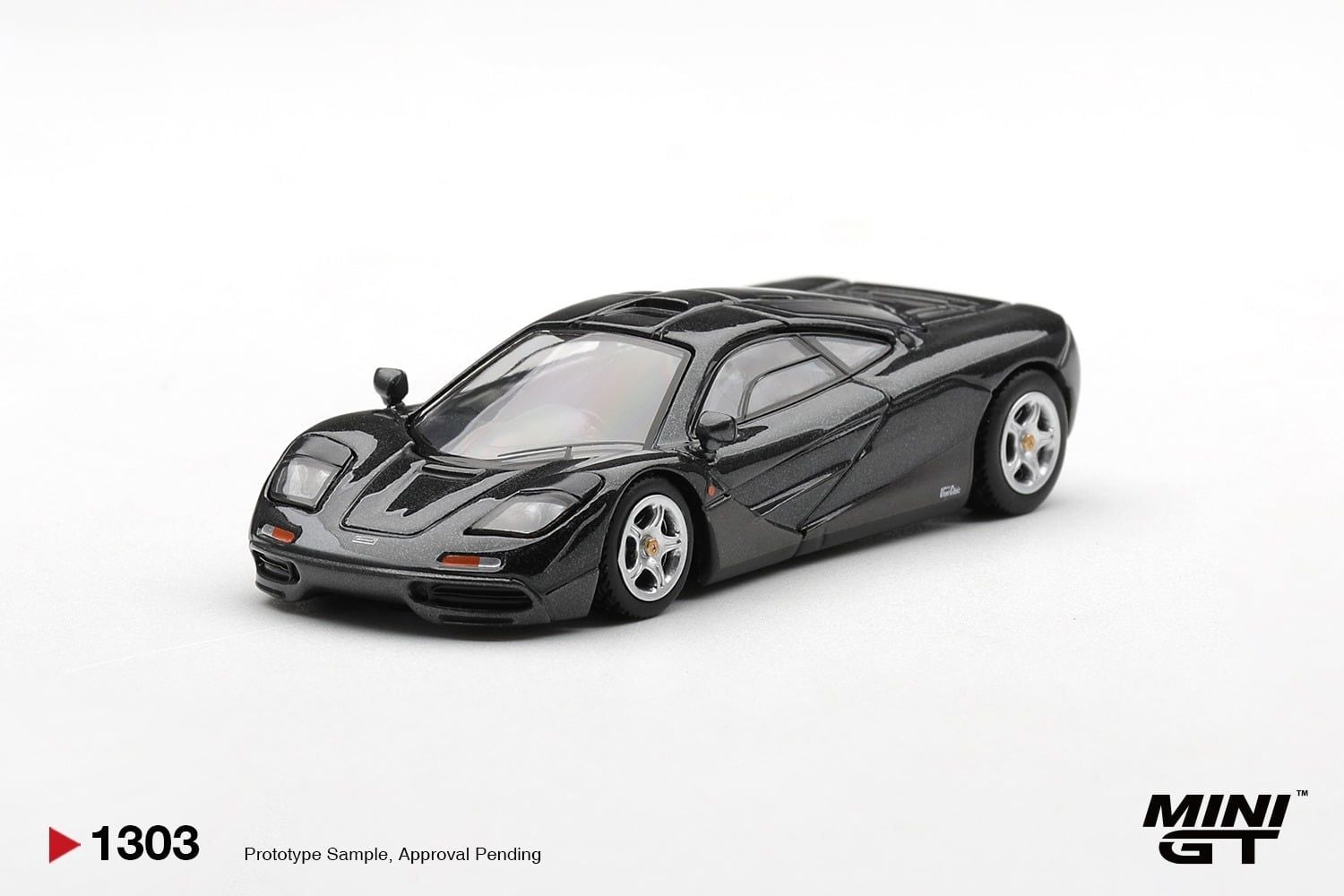  Mô hình xe McLaren F1 Blue Black Metallic tỉ lệ 1:64 MiniGT MGT01303 