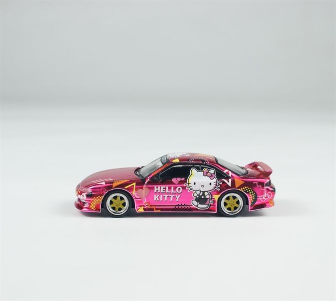  Mô hình xe Nissan Silvia (S14), Hello Kitty, Pink Chrome VERTEX Foshan 2025 tỉ lệ 1:64 Tarmac Works T64G-018-HK2 