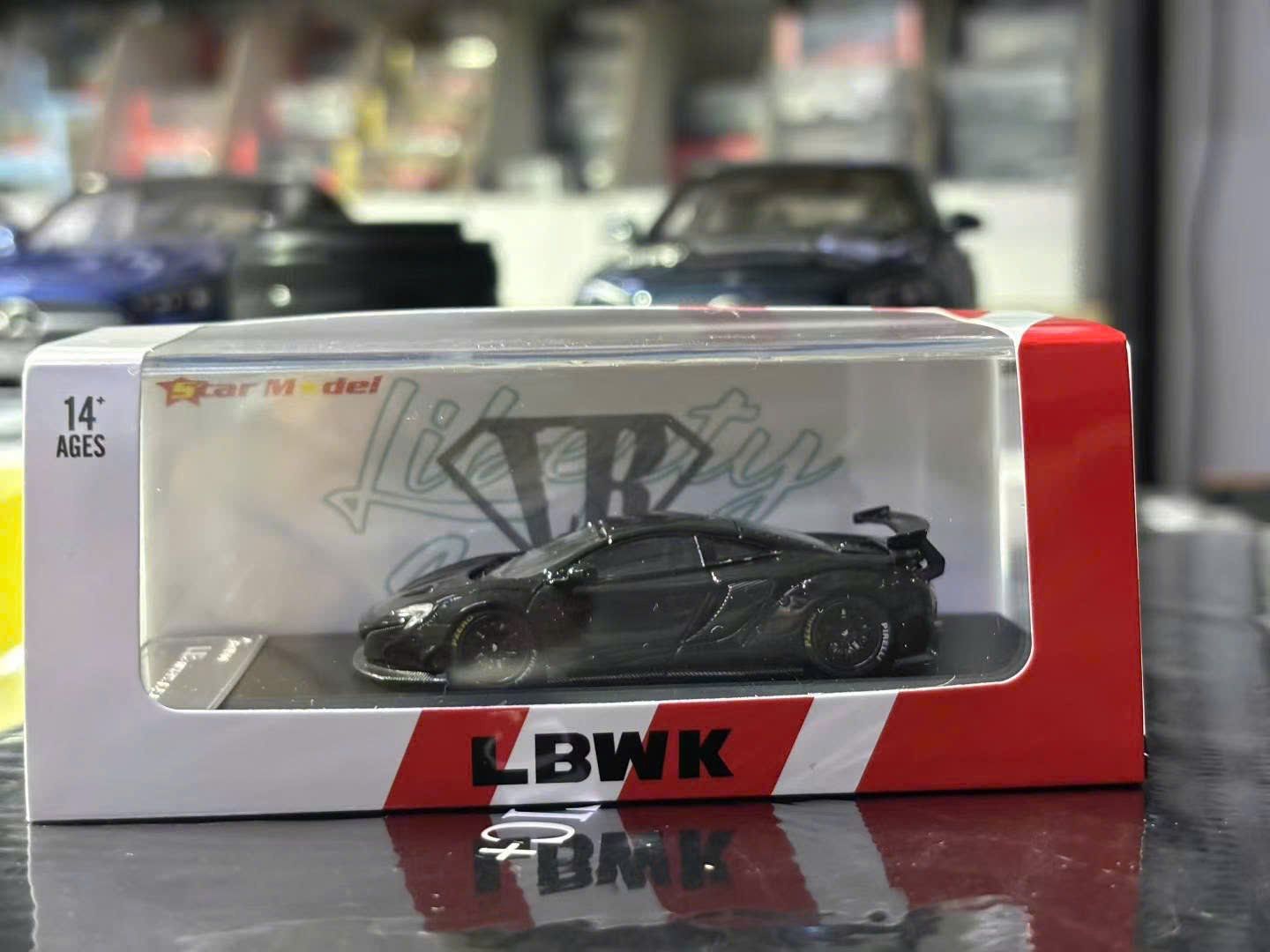  Mô hình xe Mclaren 650S LB works Liberty walk black hộp mica tỉ lệ 1:64 Star model OT644502 