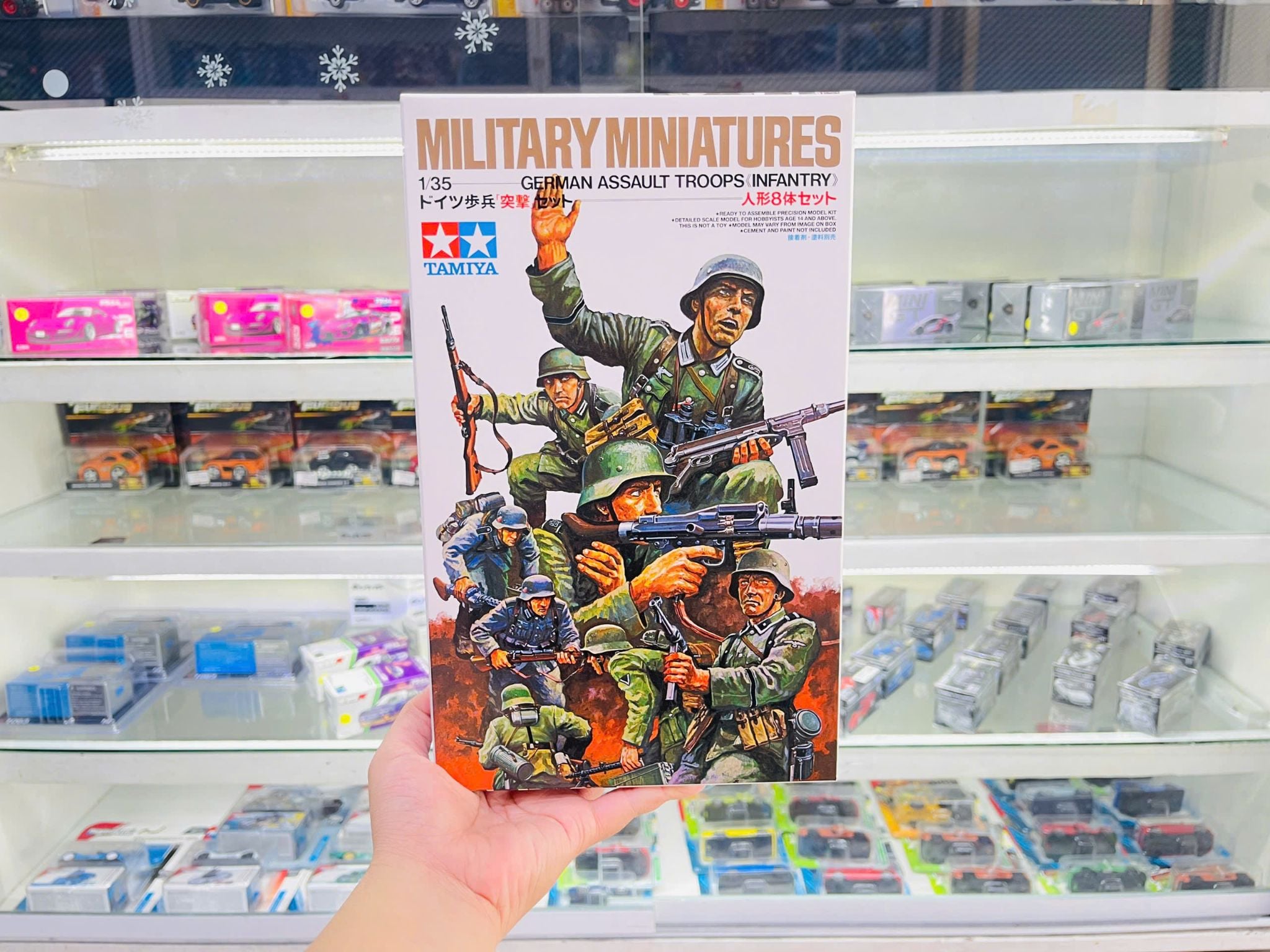  Mô hình lắp ráp lính German Assault Troops tỉ lệ 1:35 Tamiya 35030 