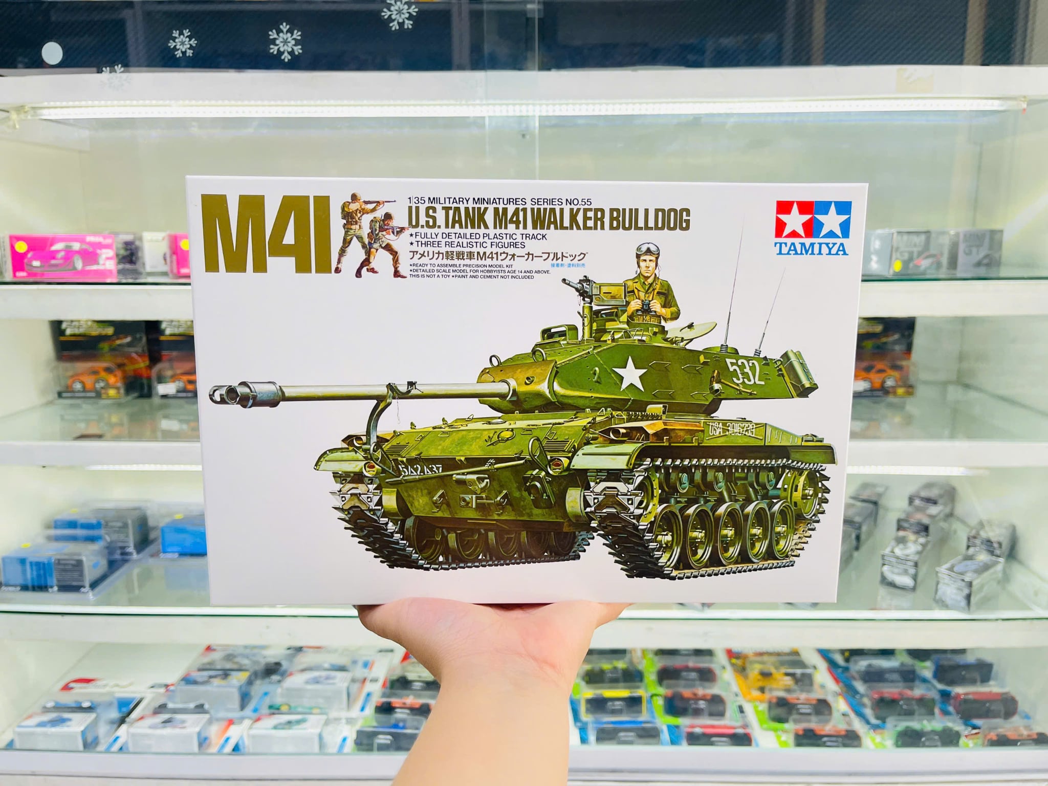  Mô hình lắp ráp xe tăng U.S.M41 Walker Bulldog tỉ lệ 1:35 Tamiya 35055 
