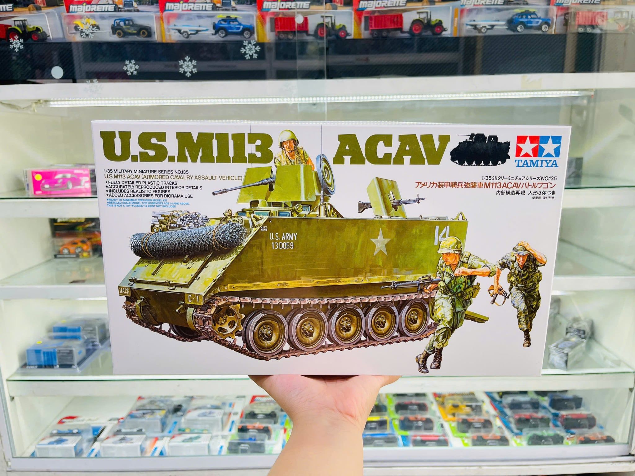  Mô hình lắp ráp xe tăng U.S. M113 ACAV tỉ lệ 1:35 Tamiya 35135 