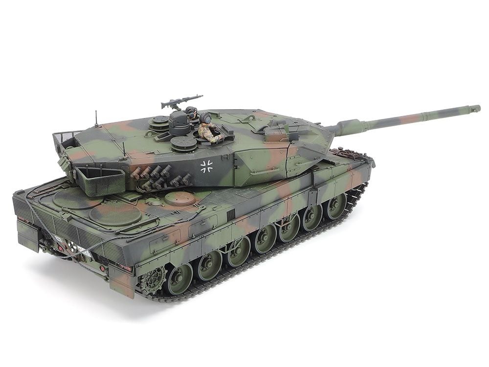  Mô hình lắp ráp xe tăng Leopard 2 A6 Main Battle Tank tỉ lệ 1:35 Tamiya 35271 