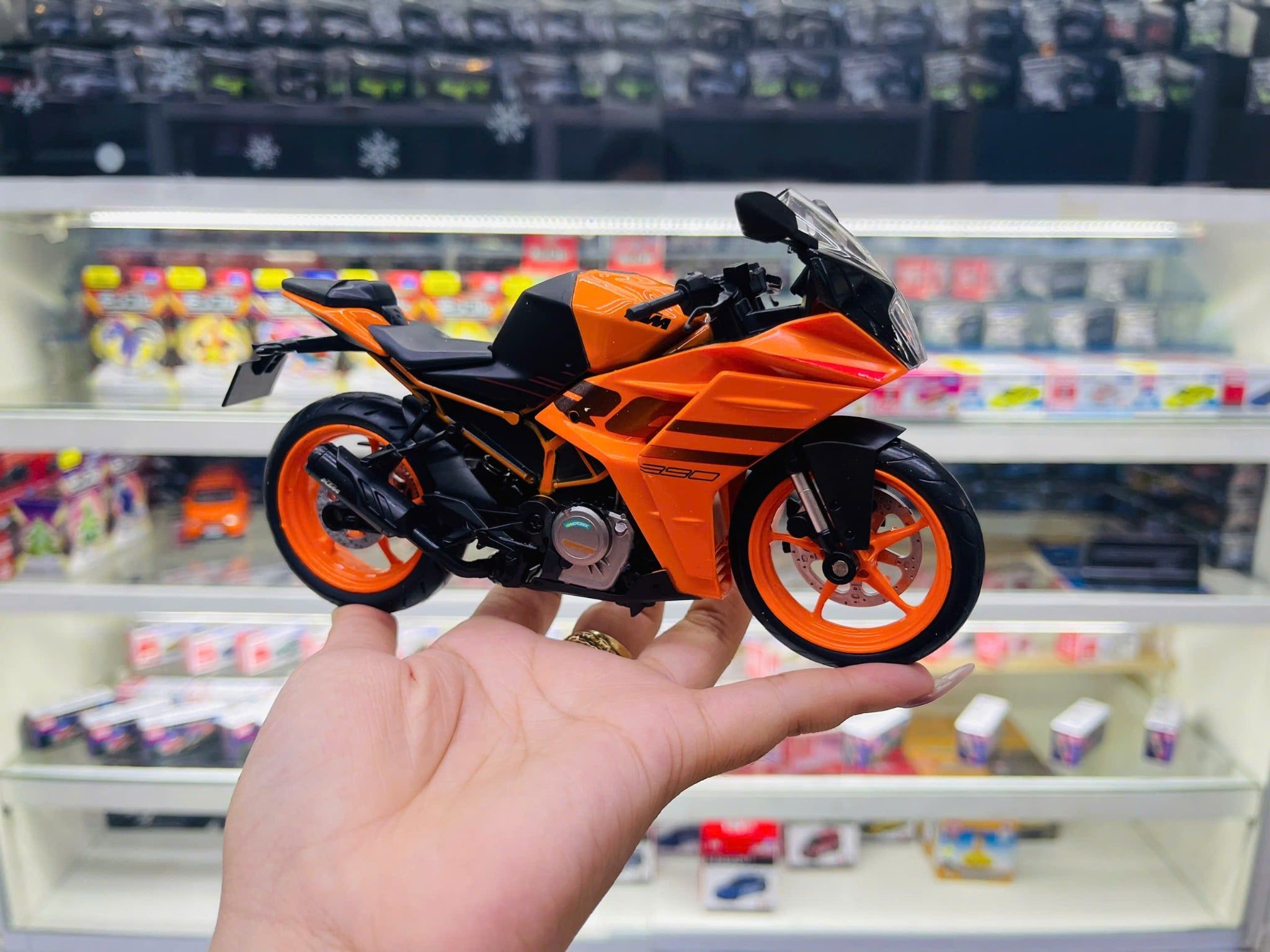  Mô hình xe mô tô KTM RC390 có âm thanh đèn tỉ lệ 1:12 Alloy model 644107 MT12022 